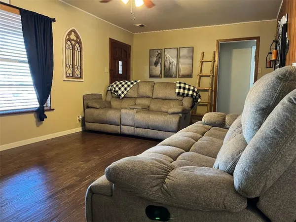 $139,000 | 911 Mike Street, George West, TX 78022