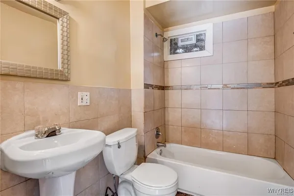 $119,900 | 1046 East Ferry Street, Unit N, Buffalo, NY 14215