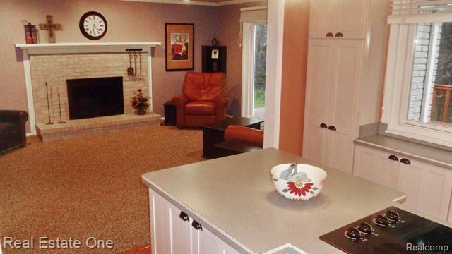 541 Ridgewood Road Rochester, MI 48306 - Photo 4 of 24 kitchen_family_rm