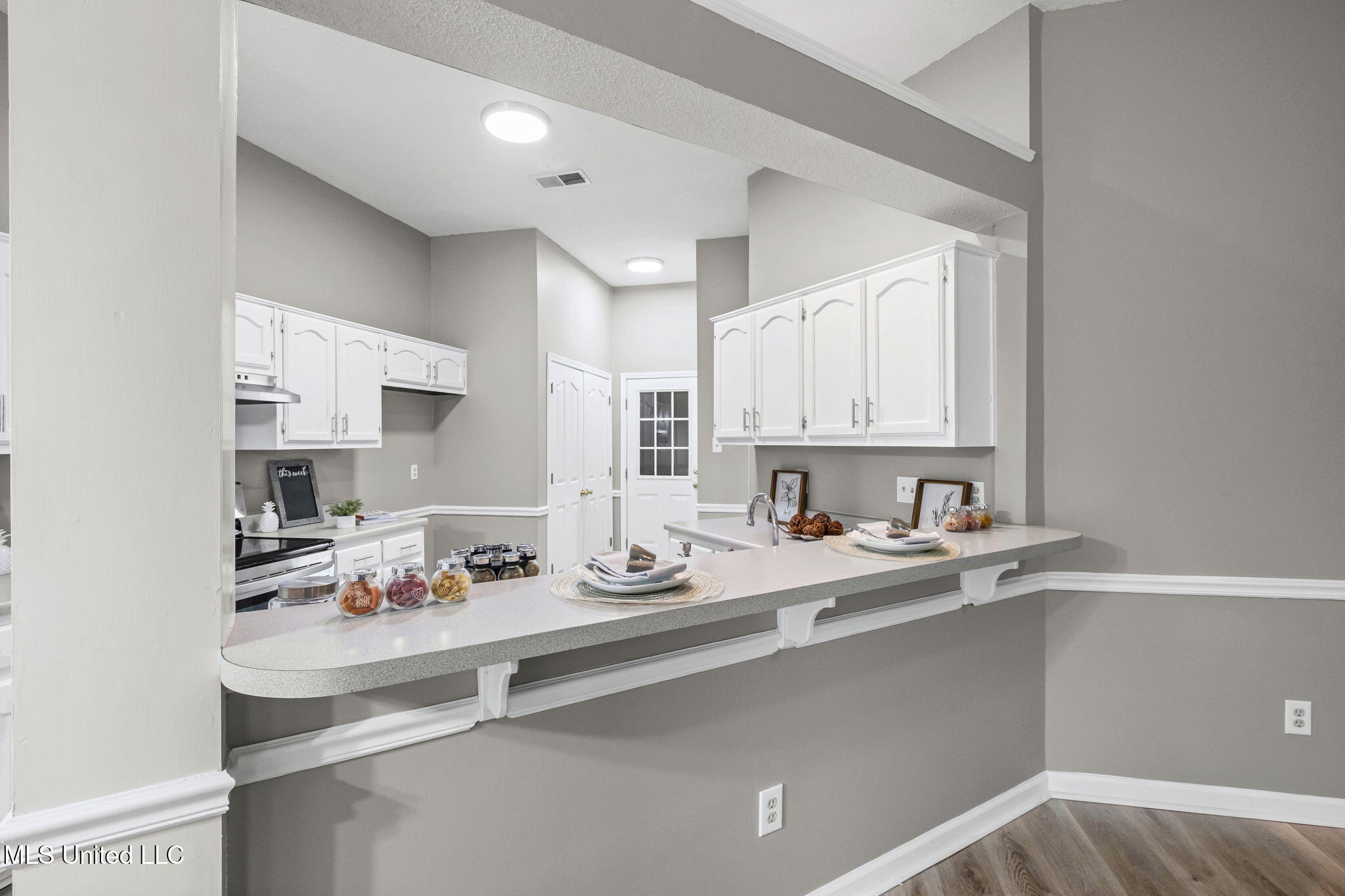 5841 Blocker Street Olive Branch, MS 38654 - Photo 5 of 17 breakfast bar