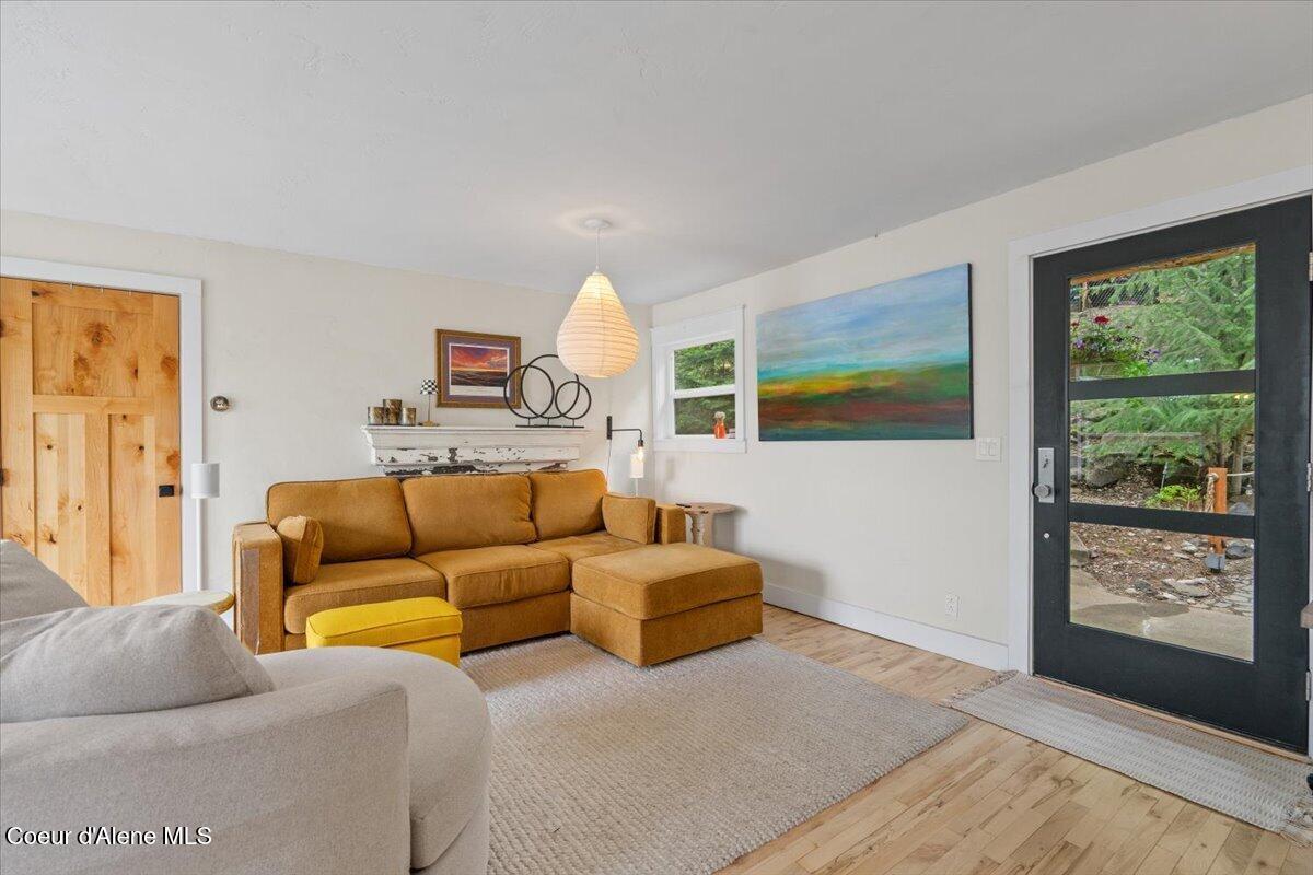 2937 East Upper Hayden Lake Road Hayden, ID 83835 - Photo 6 of 48 LIving Room