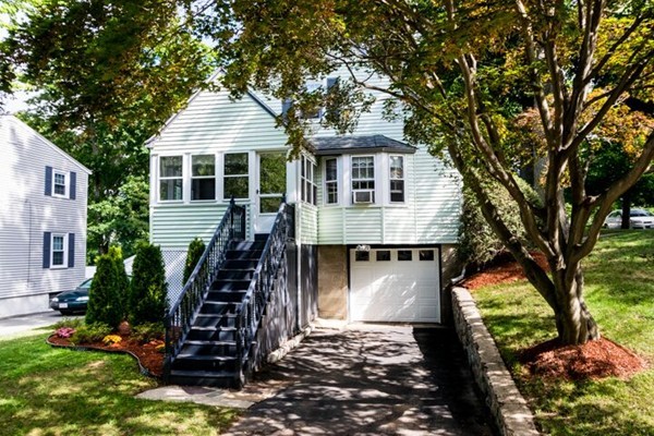 40 MacArthur Road Stoneham, MA 02180 - Photo 2 of 14 Gallery Image 2