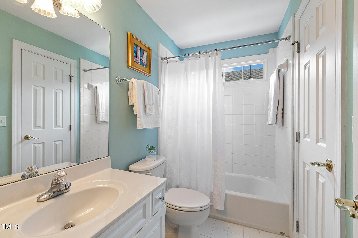 500 Potomac Grove Place Cary, NC 27519 - Photo 43 of 77 a bathroom with a sink toilet and shower