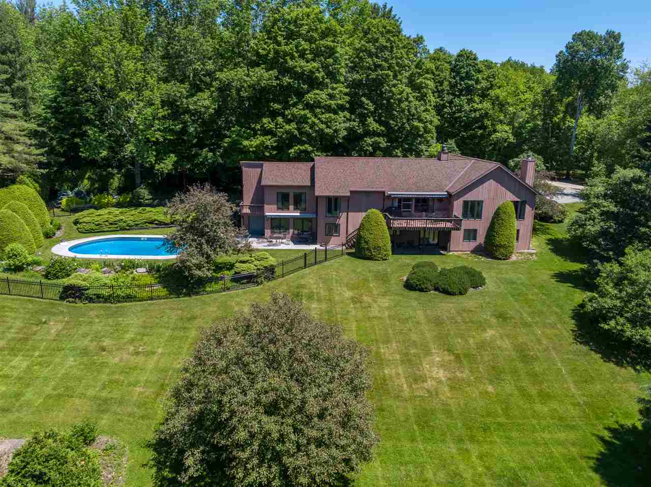 490 Gilcrist Road Stowe, VT 05672 - Photo 1 of 35