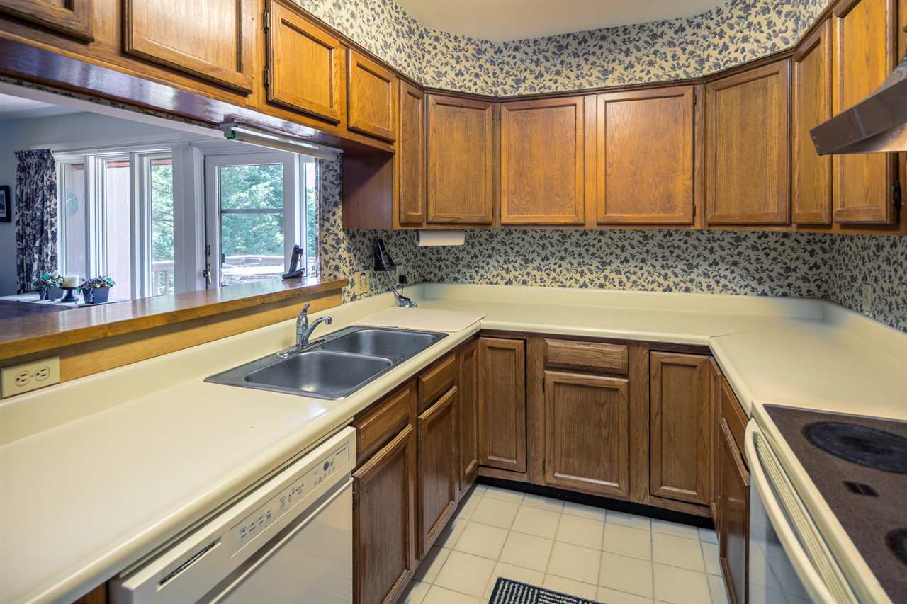 490 Gilcrist Road Stowe, VT 05672 - Photo 12 of 35