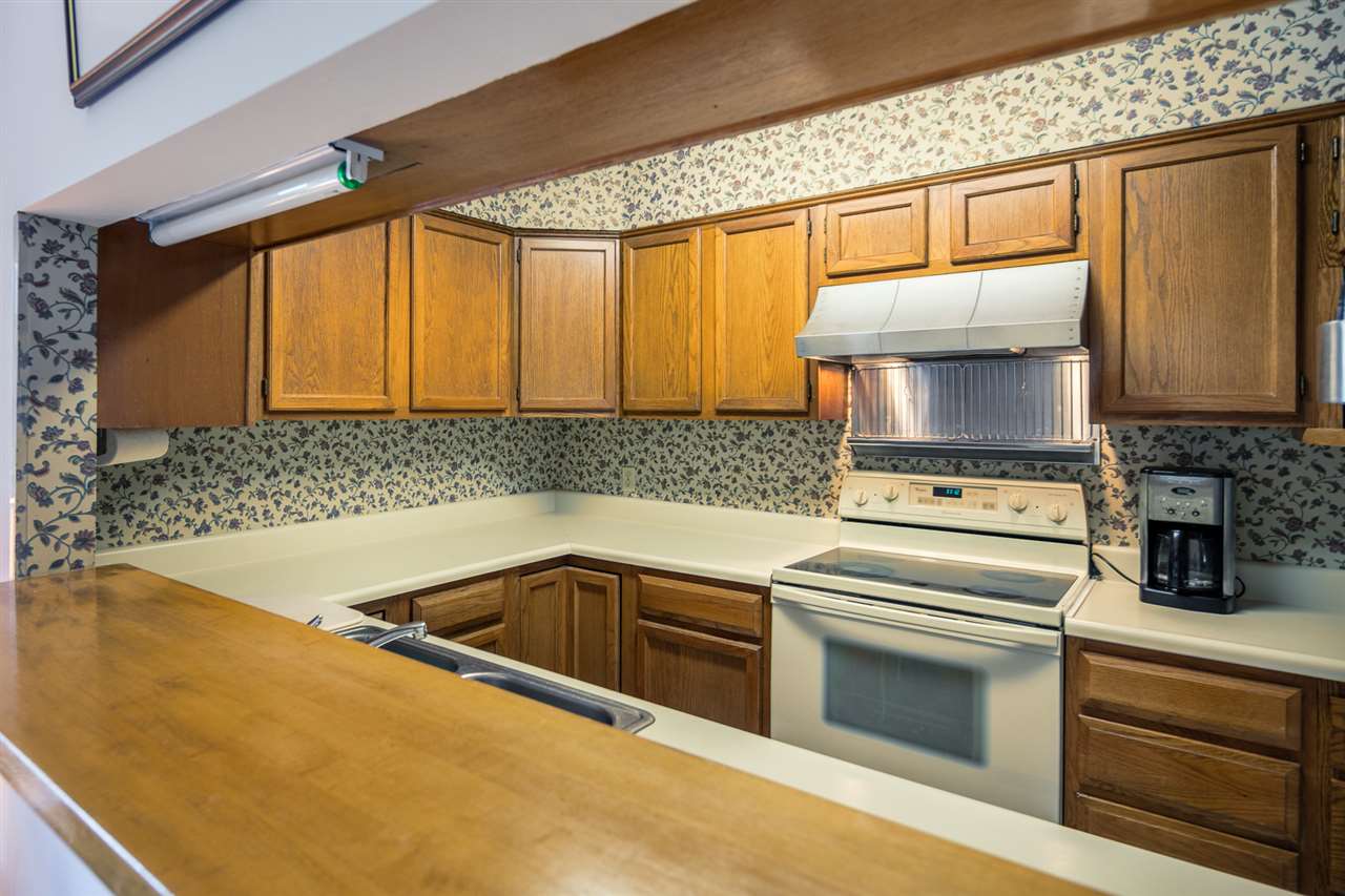 490 Gilcrist Road Stowe, VT 05672 - Photo 14 of 35