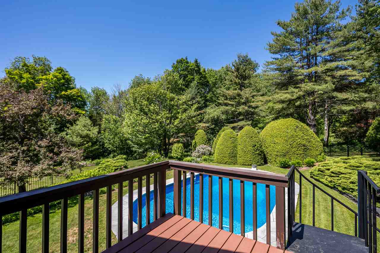 490 Gilcrist Road Stowe, VT 05672 - Photo 18 of 35