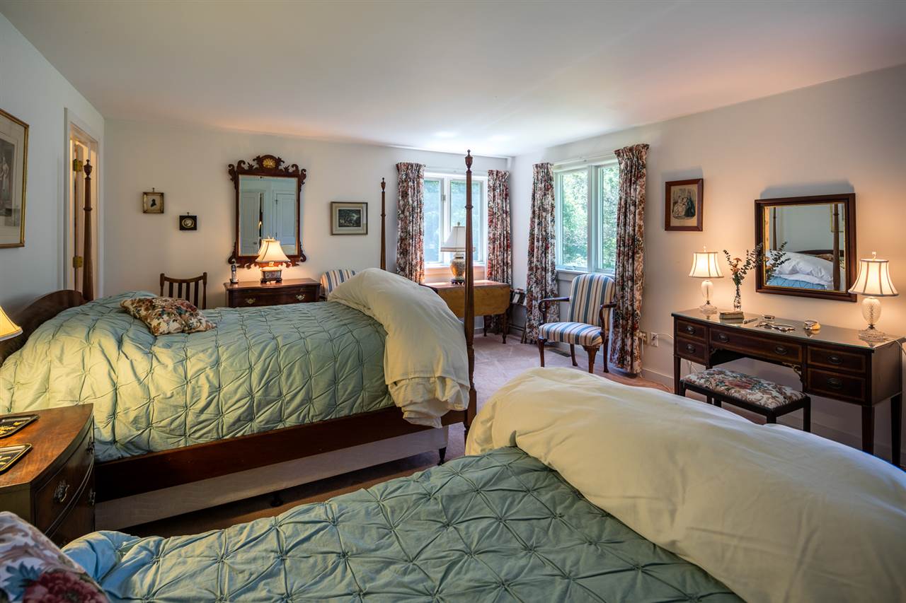 490 Gilcrist Road Stowe, VT 05672 - Photo 21 of 35