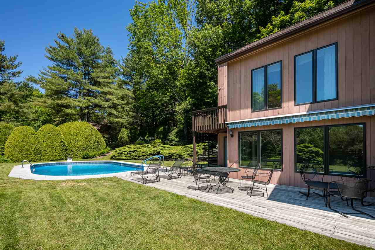 490 Gilcrist Road Stowe, VT 05672 - Photo 5 of 35