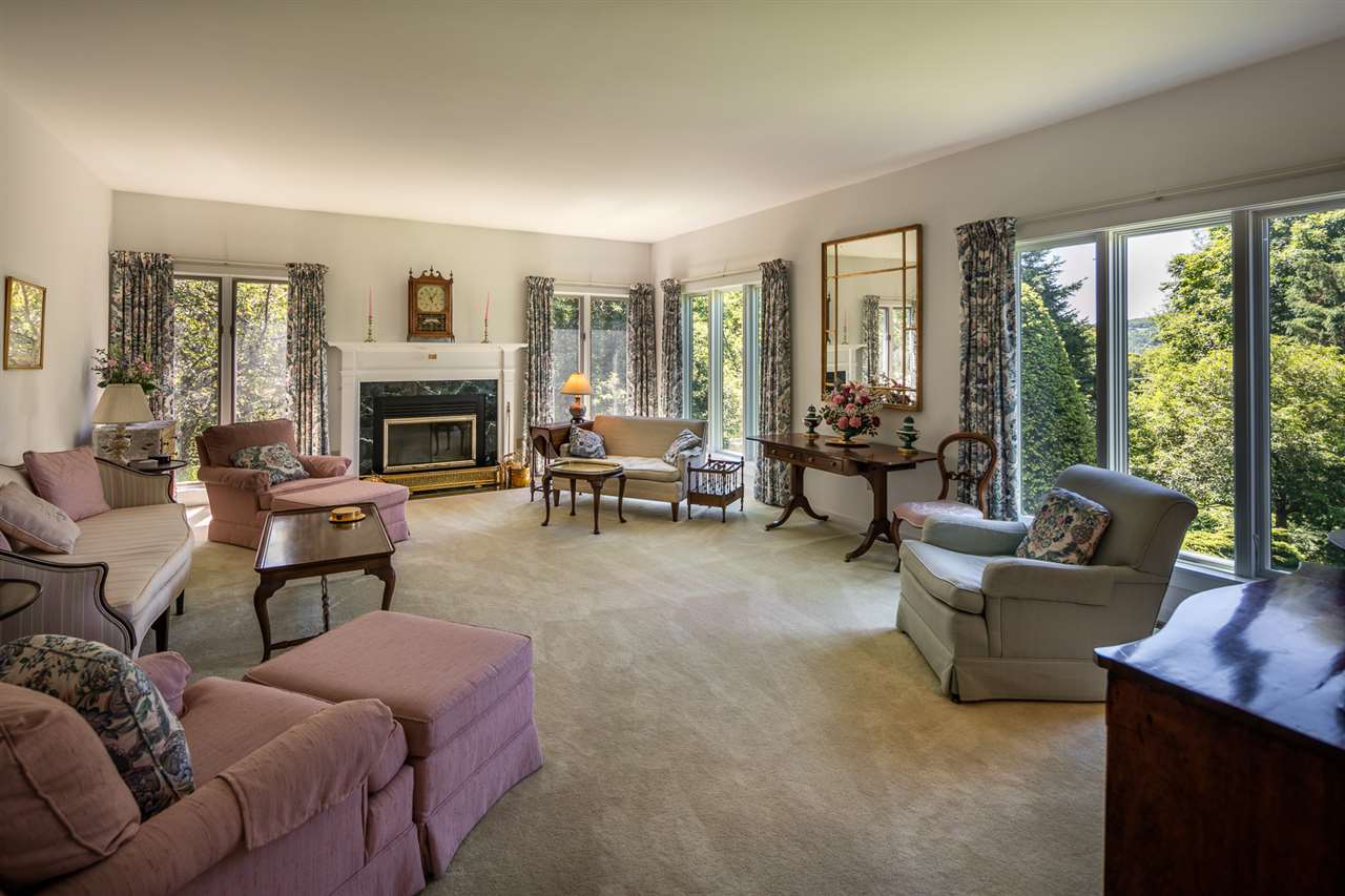 490 Gilcrist Road Stowe, VT 05672 - Photo 8 of 35