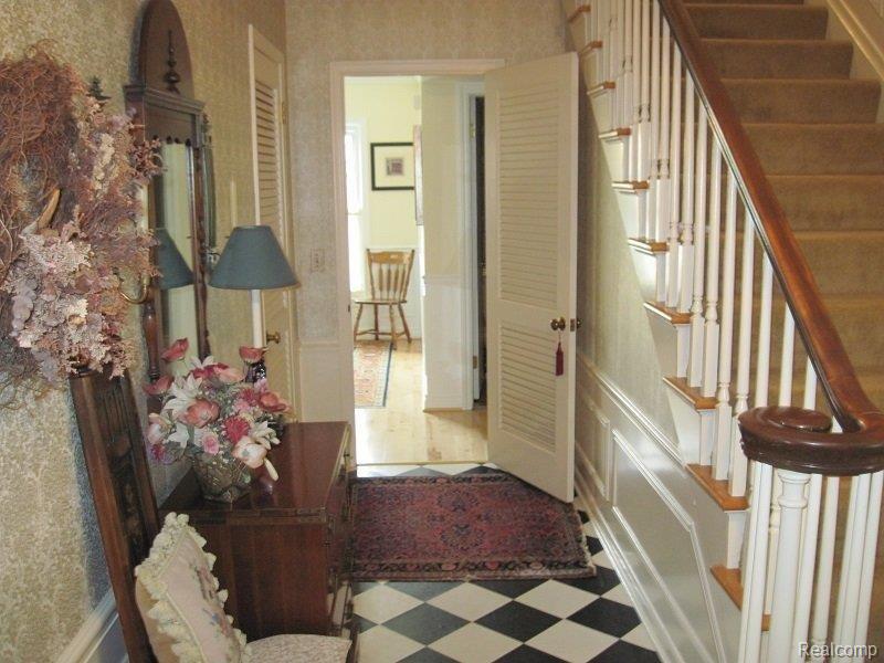 584 Thorntree Road Grosse Pointe, MI 48236 - Photo 17 of 17 IMG_1814.JPG