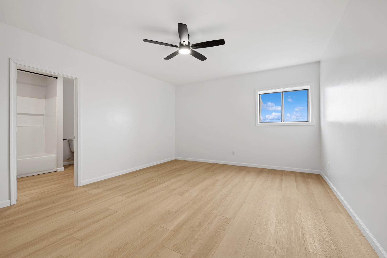 1430 North 30th Road Ottawa, IL 61350 - Photo 12 of 29