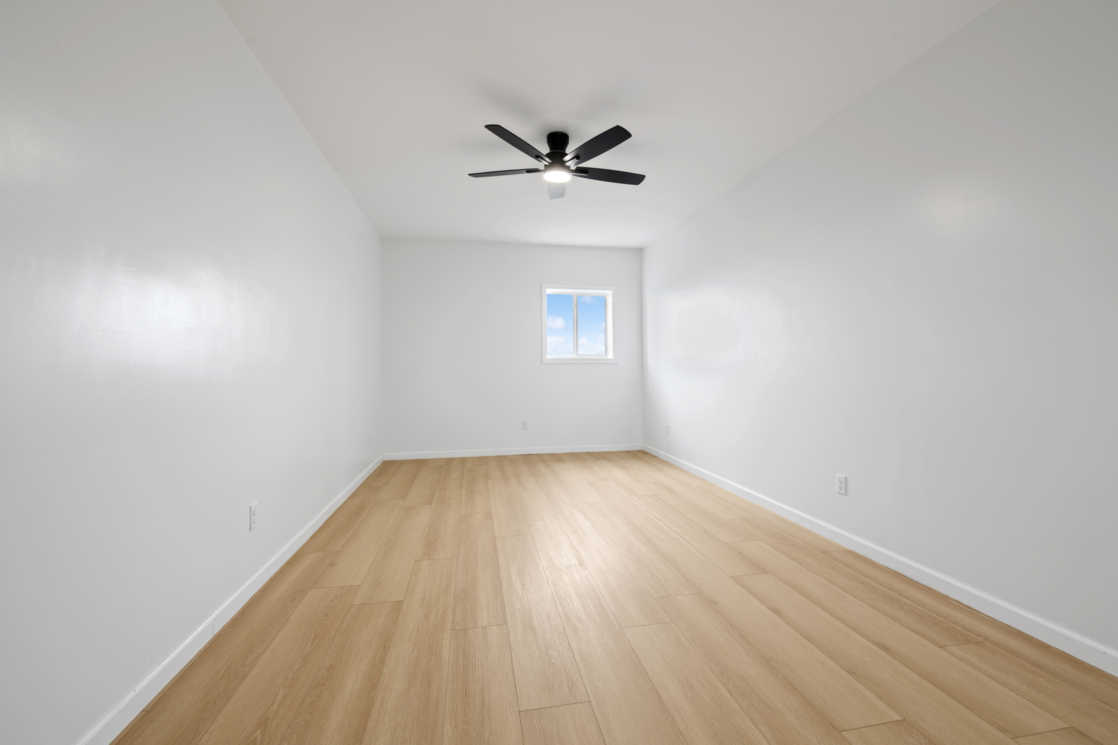 1430 North 30th Road Ottawa, IL 61350 - Photo 23 of 29