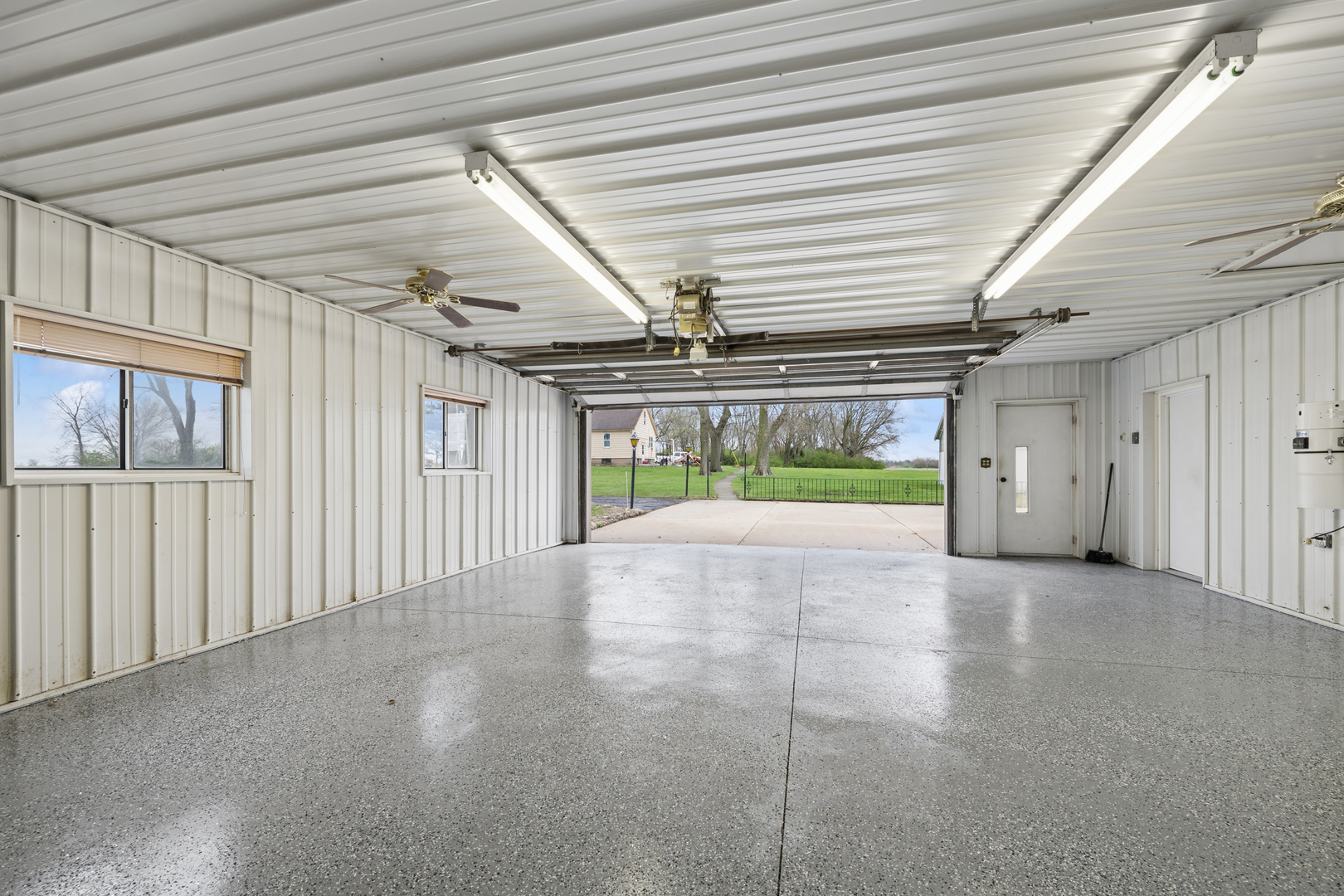 1430 North 30th Road Ottawa, IL 61350 - Photo 6 of 29