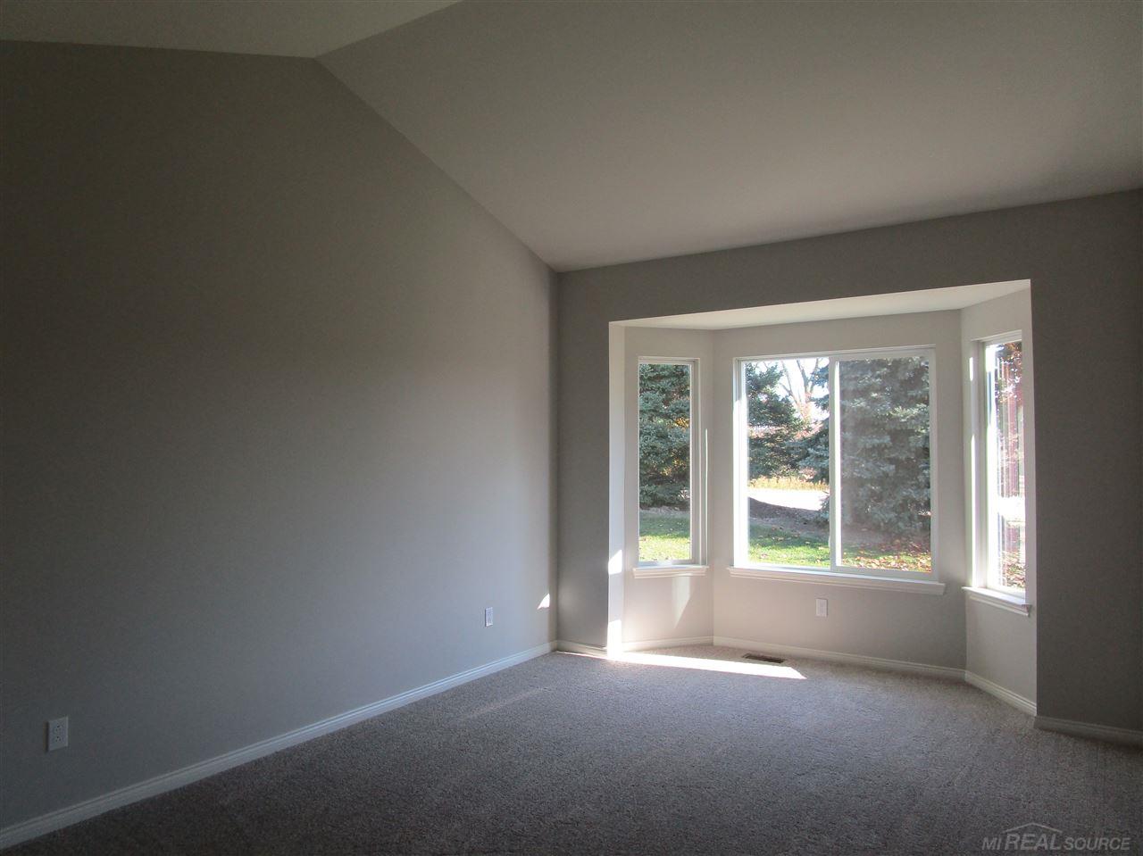 47372 Mariners New Baltimore, MI 48051 - Photo 8 of 14