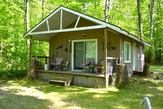 $169,000 | 2186 88th Street, Idlewild, MI 49642