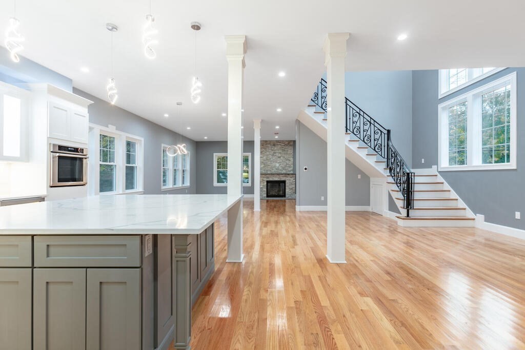 38 Boston Street Middleton, MA 01949 - Photo 6 of 42 Gallery Image 6