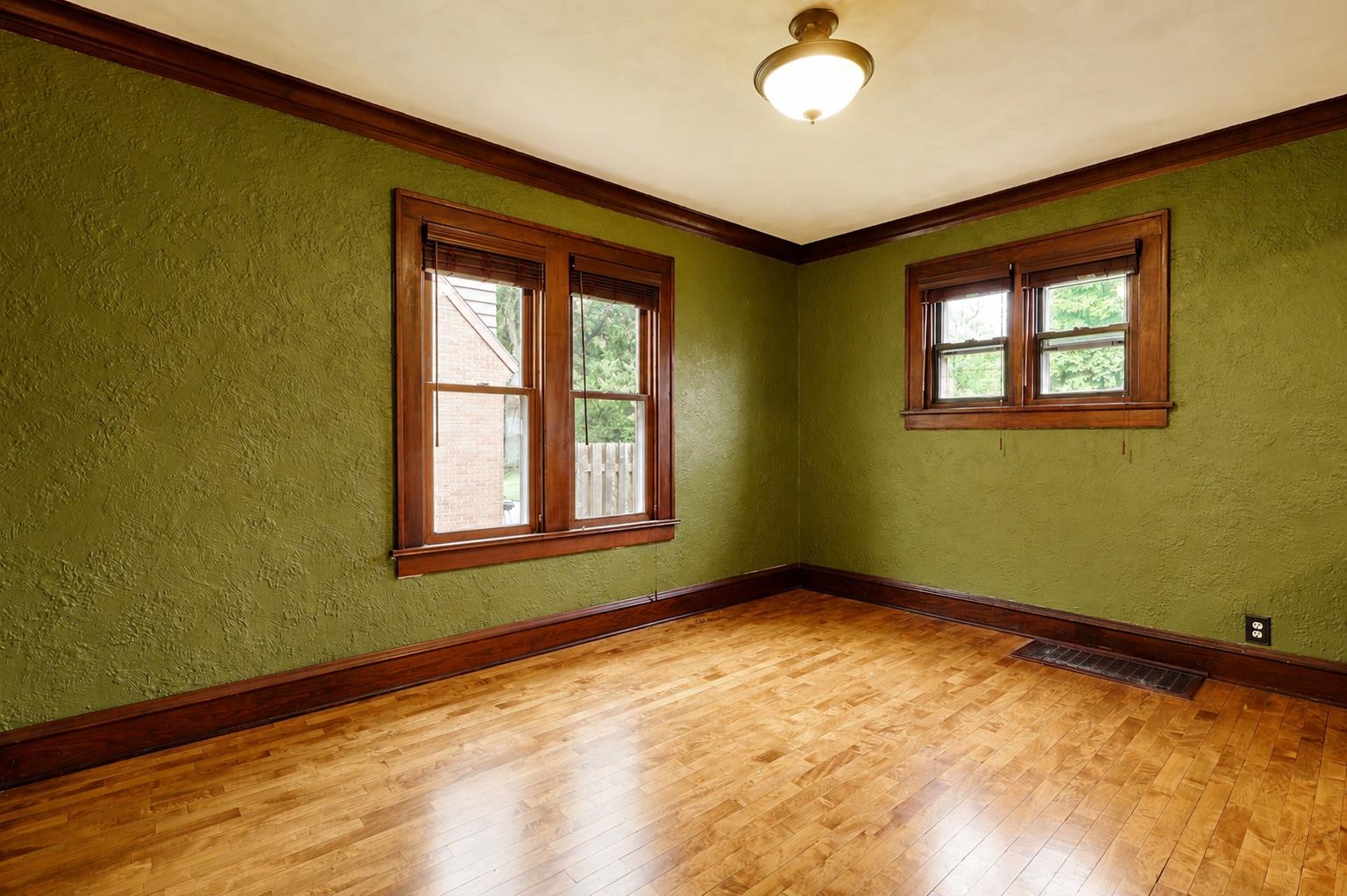 1621 North Division Street Appleton, WI 54911 - Photo 6 of 27 Gallery Image 6