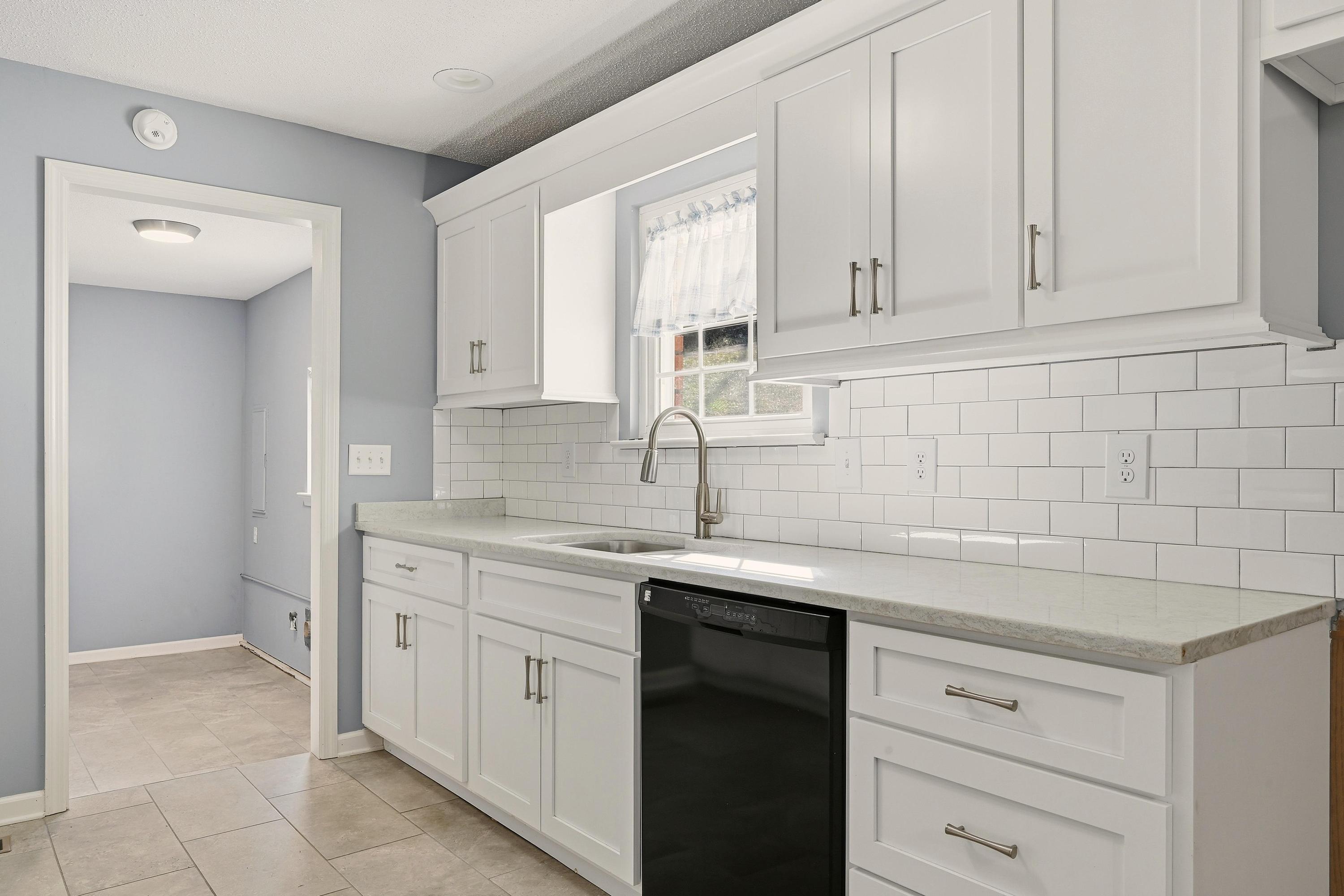 9061 Daisy Dallas Road Soddy Daisy, TN 37379 - Photo 11 of 35 2026_01_January_9061_Daisy_Dallas_Rd_001