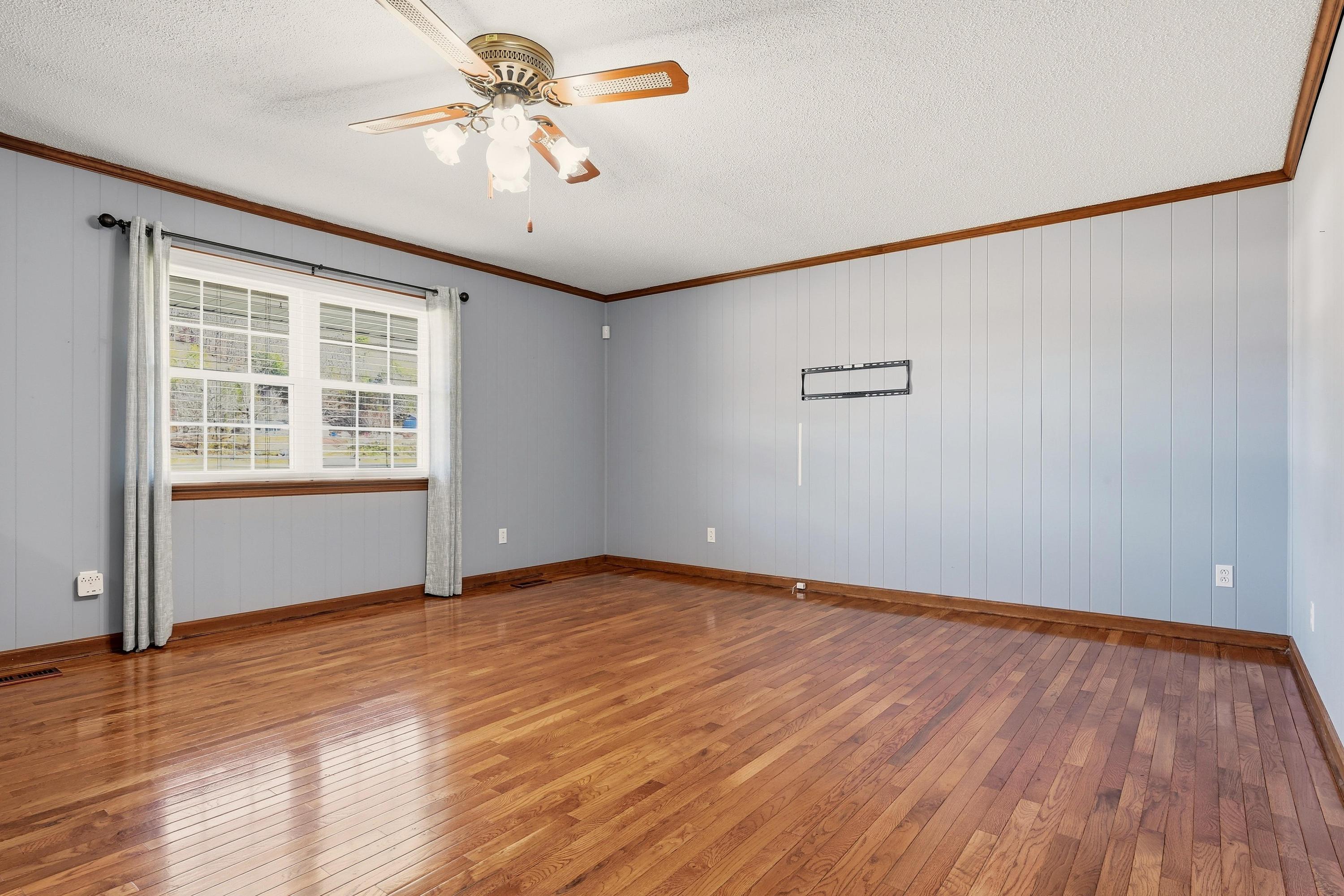 9061 Daisy Dallas Road Soddy Daisy, TN 37379 - Photo 6 of 35 2026_01_January_9061_Daisy_Dallas_Rd_001