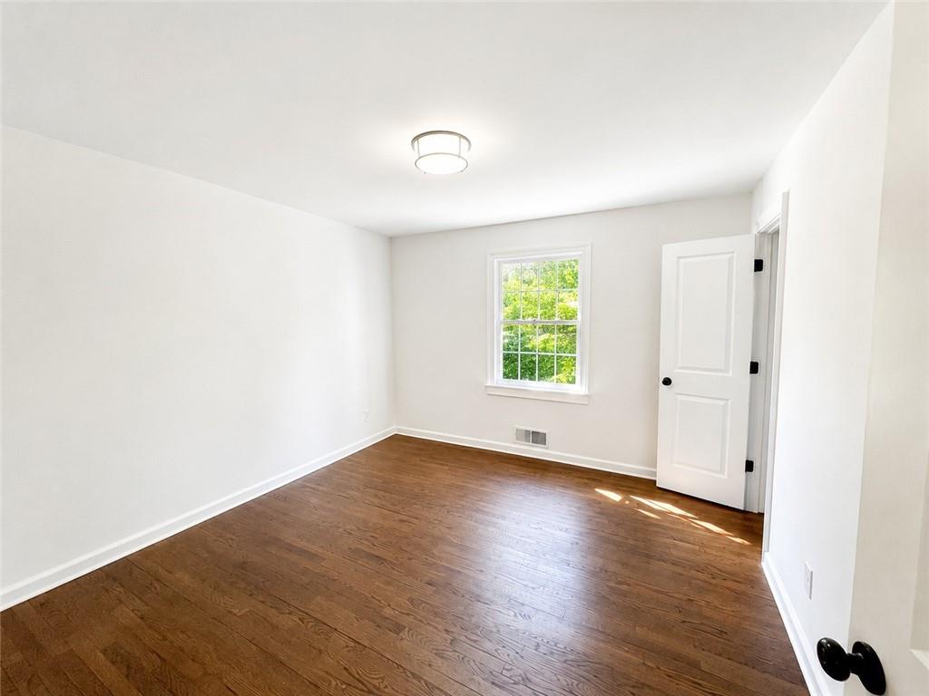 4586 Peachtree Dunwoody Road Atlanta, GA 30342 - Photo 10 of 15
