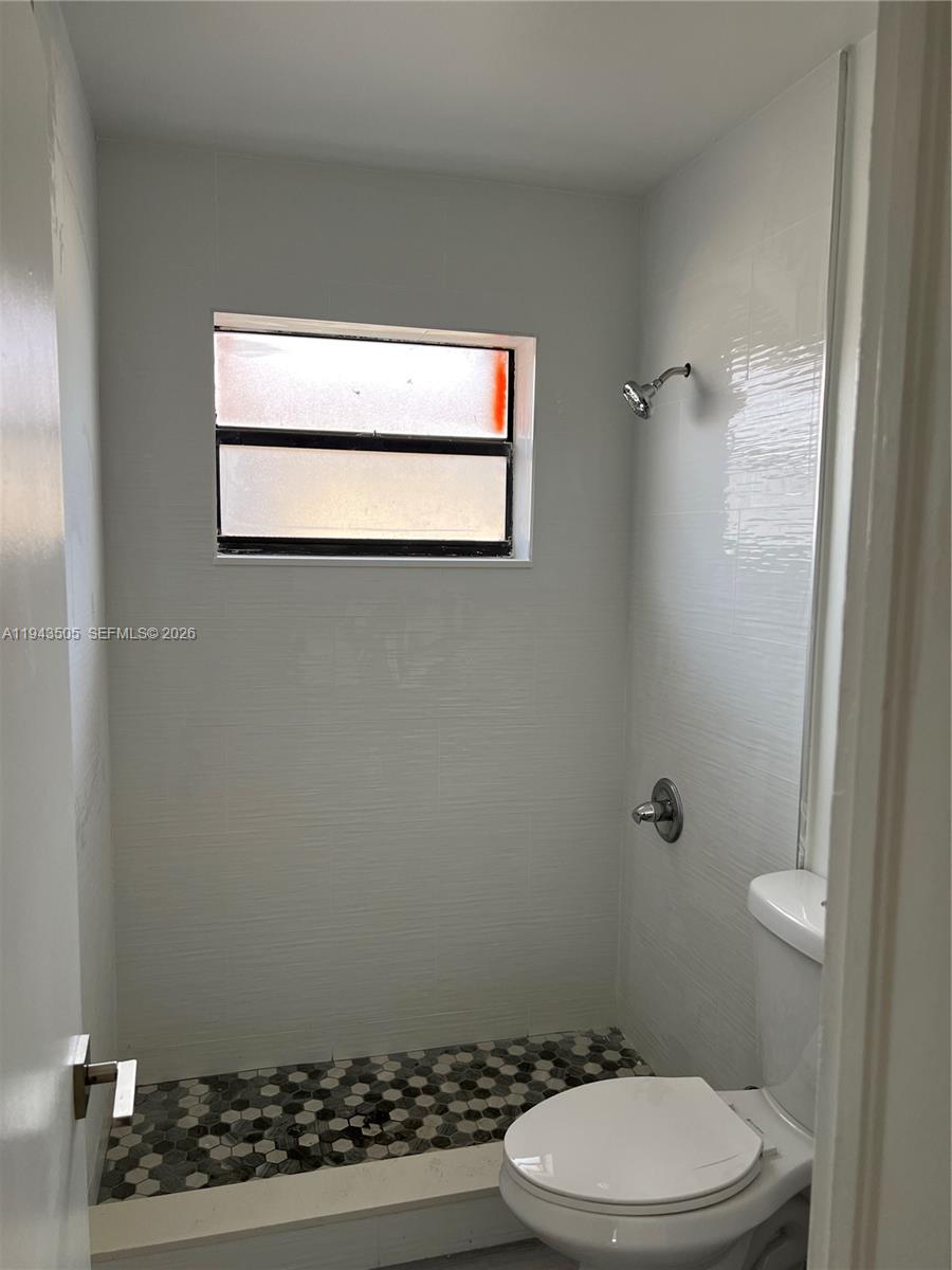 59 East 20th Street, Unit 61 Hialeah, FL 33010 - Photo 6 of 14