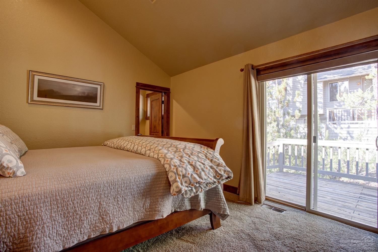18199 Oregon Loop Sunriver, OR 97707 - Photo 12 of 25 Additional Photo