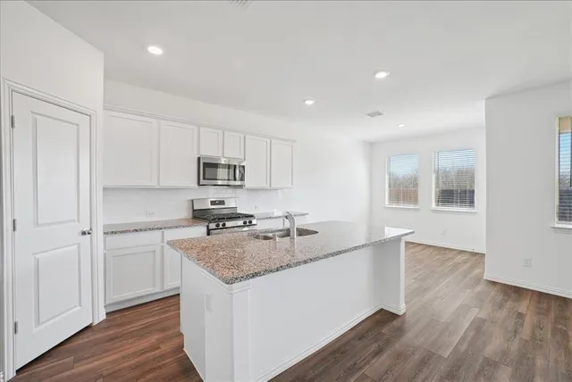 $2,450 | 846 Sitwell Drive, Fate, TX 75087