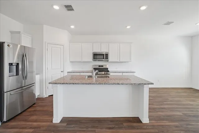 $2,450 | 846 Sitwell Drive, Fate, TX 75087