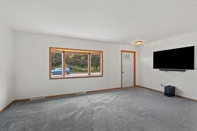 $279,900 | 69 18th Street, Clintonville, WI 54929