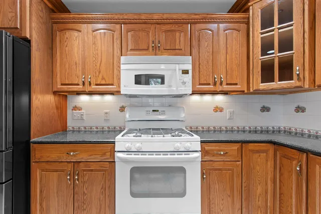 $279,900 | 69 18th Street, Clintonville, WI 54929