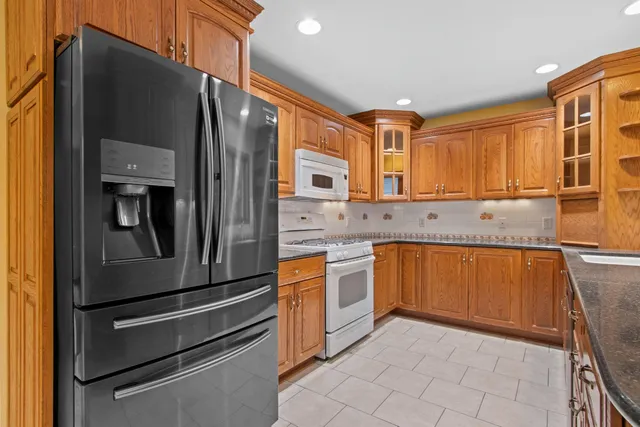 $279,900 | 69 18th Street, Clintonville, WI 54929