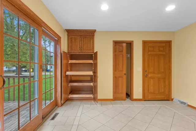 $279,900 | 69 18th Street, Clintonville, WI 54929