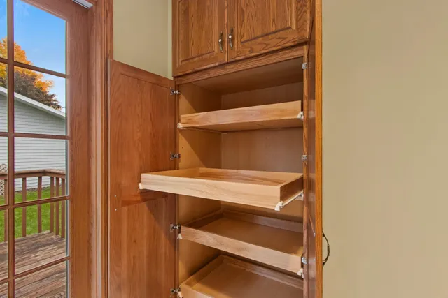 $279,900 | 69 18th Street, Clintonville, WI 54929