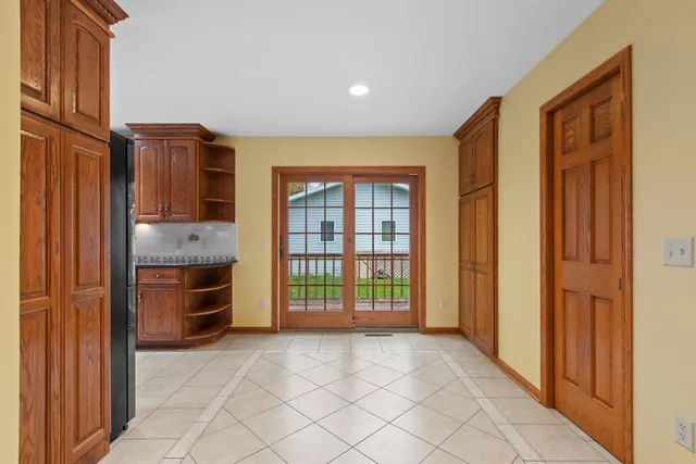 $279,900 | 69 18th Street, Clintonville, WI 54929