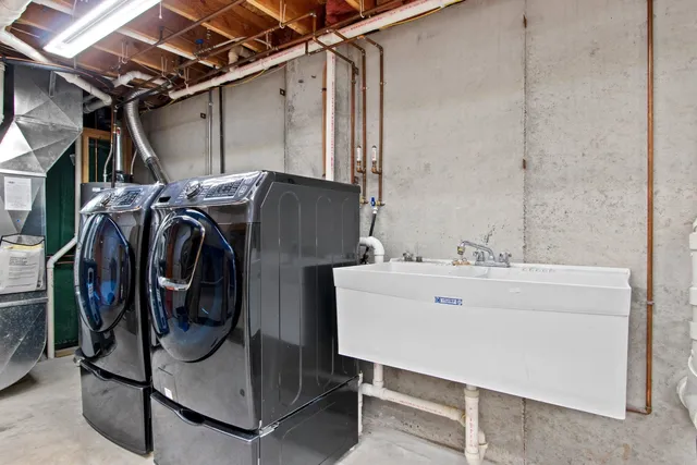 $279,900 | 69 18th Street, Clintonville, WI 54929