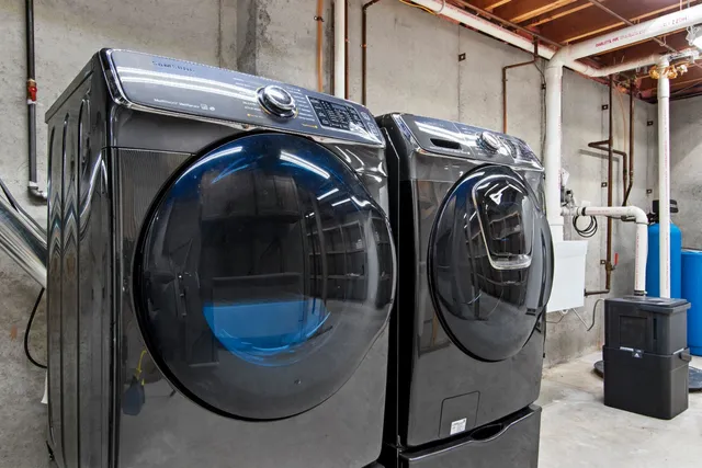 $279,900 | 69 18th Street, Clintonville, WI 54929