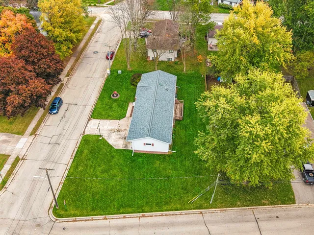 $279,900 | 69 18th Street, Clintonville, WI 54929