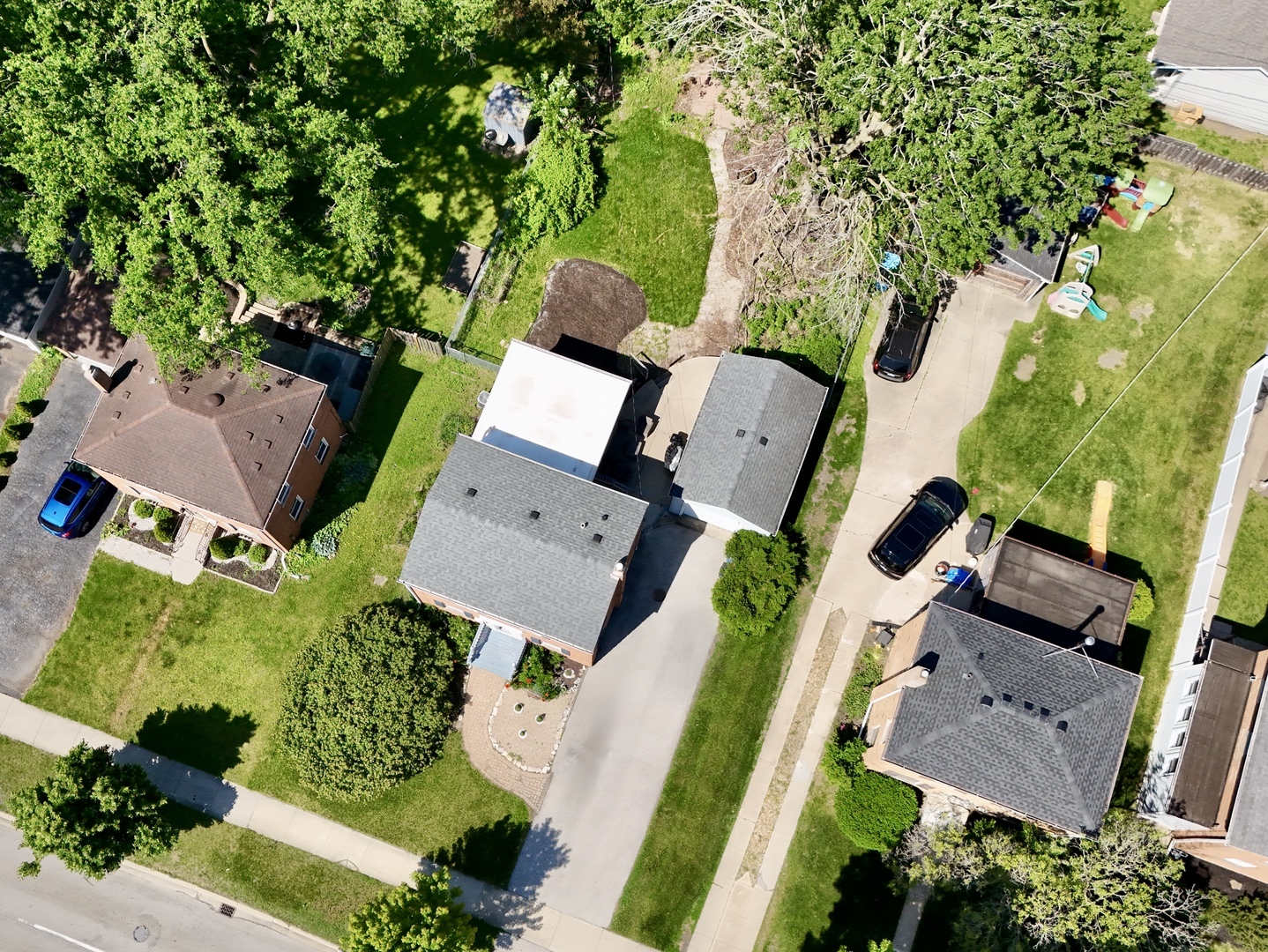 416 North Main Street Mount Prospect, IL 60056 - Photo 19 of 24 an aerial view of residential house with outdoor space