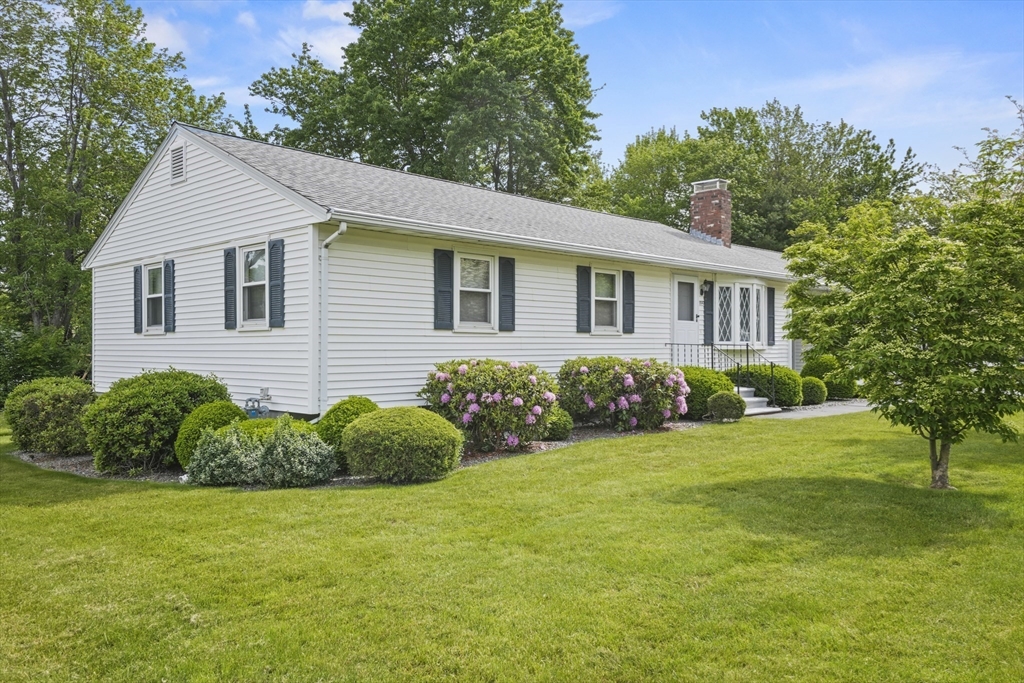 395 Franklin Road Fitchburg, MA 01420 - Photo 3 of 28 Gallery Image 3