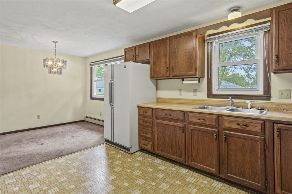 395 Franklin Road Fitchburg, MA 01420 - Photo 10 of 28 Gallery Image 10
