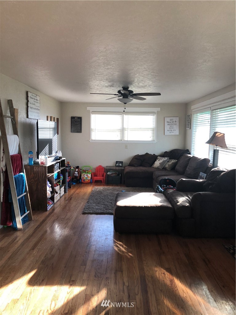 321 North Earl Road Moses Lake, WA 98837 - Photo 5 of 14 Gallery Image 5