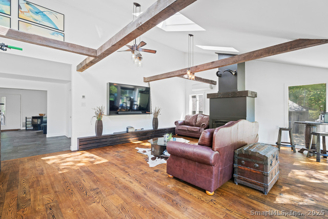 564 Hubbard Road Killingly, CT 06239 - Photo 11 of 31