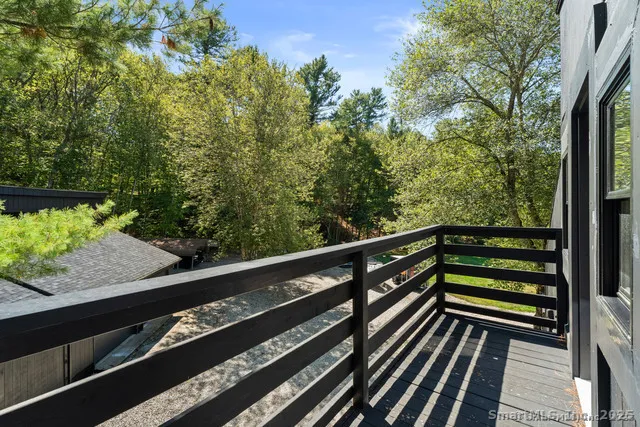 $975,000 | 564 Hubbard Road, Killingly, CT 06239