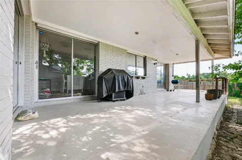 $2,400 | 11902 Oakbrook Drive, Austin, TX 78753