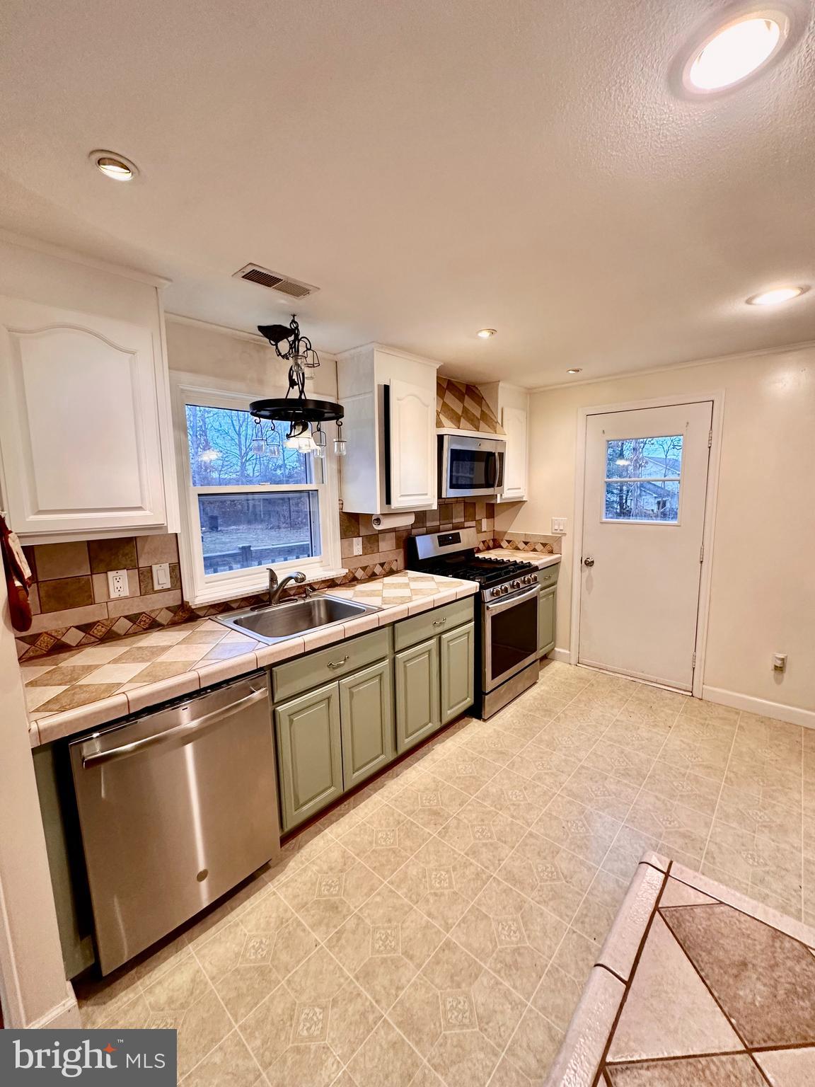 14661 Rogers Ford Road Sumerduck, VA 22742 - Photo 4 of 35