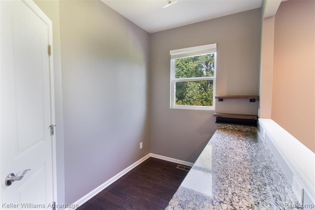 27679 Hartwick Circle Novi, MI 48374 - Photo 19 of 51