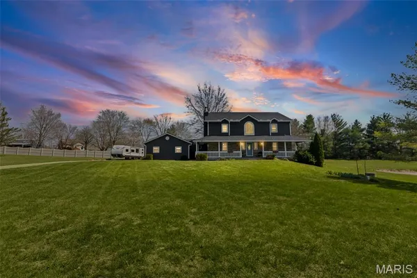 $449,000 | 24 Bernhardt Road, Lebanon, IL 62254