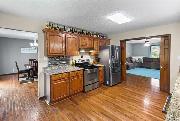 $449,000 | 24 Bernhardt Road, Lebanon, IL 62254