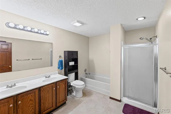 $449,000 | 24 Bernhardt Road, Lebanon, IL 62254